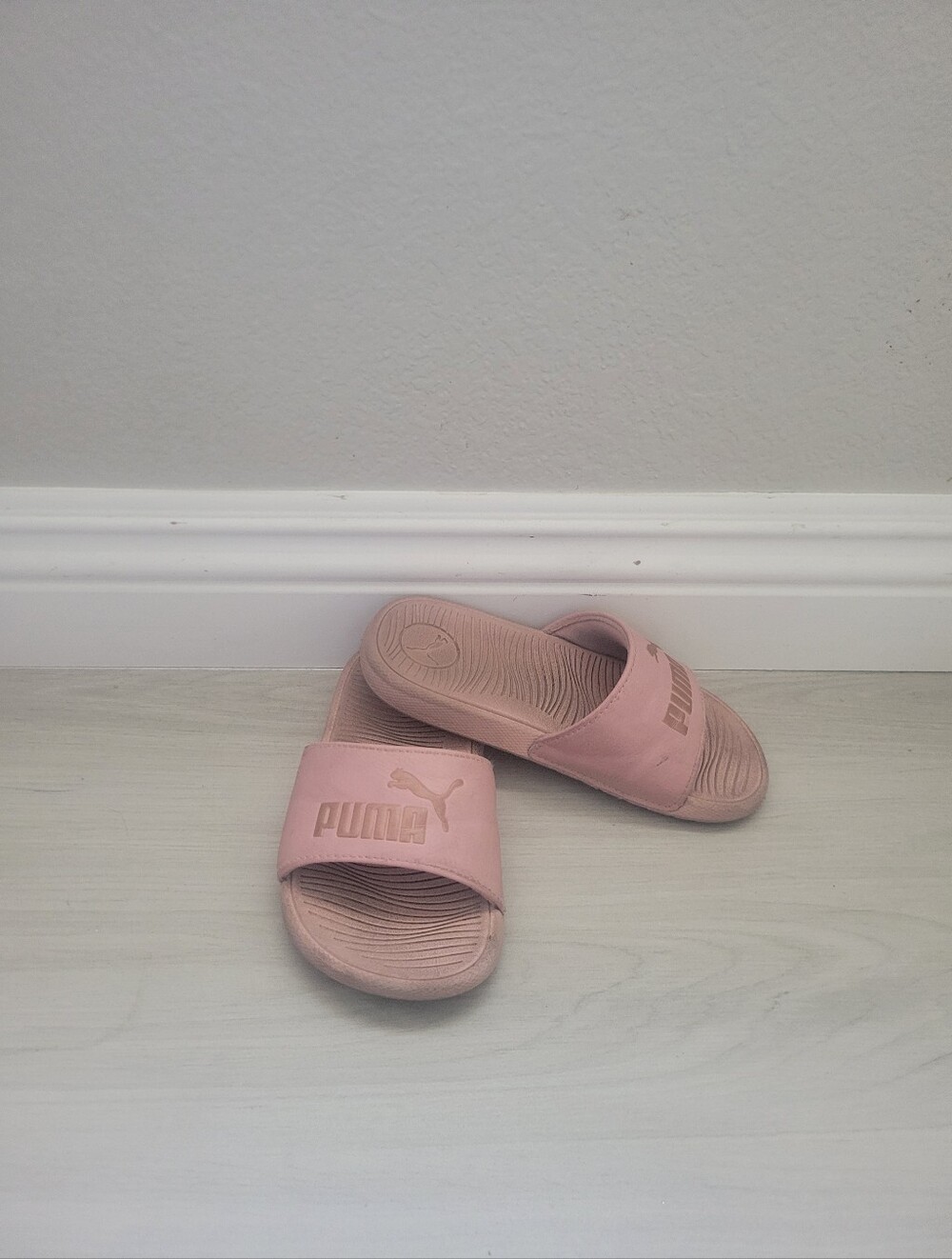 Puma Blush Pink Slide Sandals Size 11 Toddler Slip-ons
